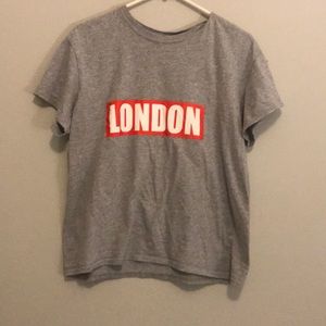 Super trendy London Graphic T-Shirt!!